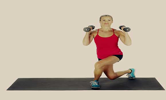 Alternate Curtsy Lunges With Bicep Curls